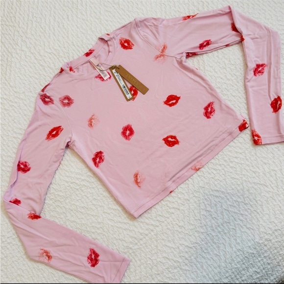 Limited Edition - SKIMS Long Sleeve Valentine's Day Cherry Blossom Lipstick - Picture 3 of 3